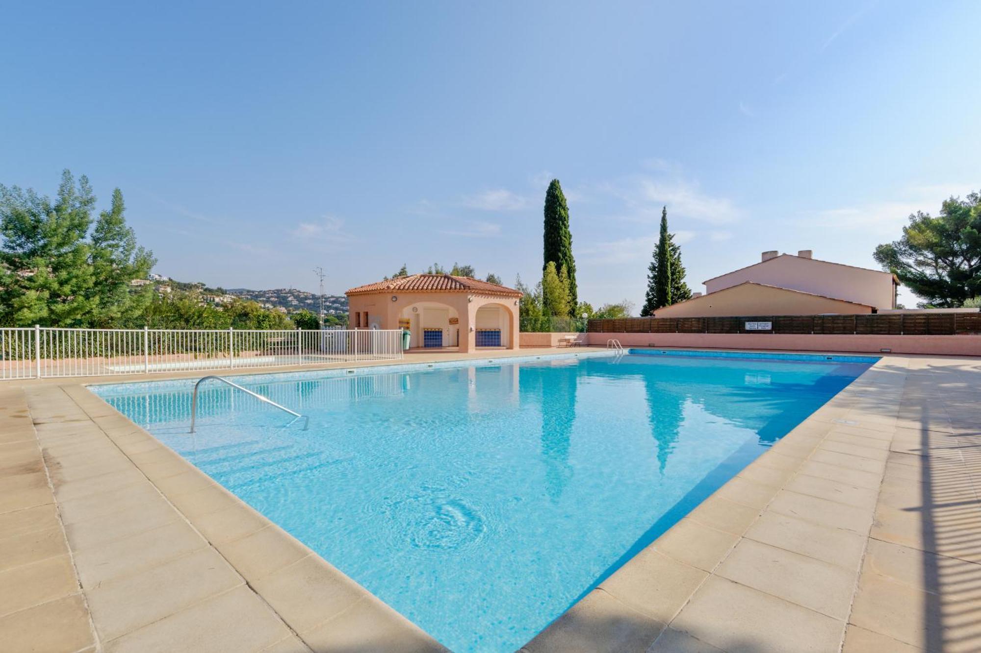 Residence Partenaire Le Domaine De Garlande キャバレール・シュル・メール エクステリア 写真