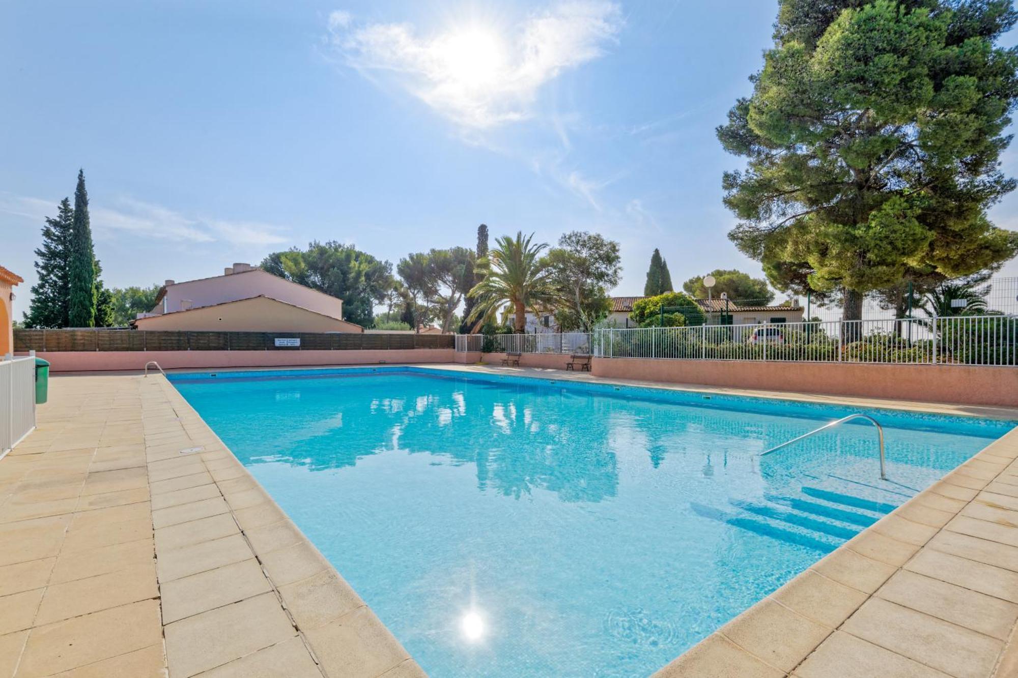 Residence Partenaire Le Domaine De Garlande キャバレール・シュル・メール エクステリア 写真