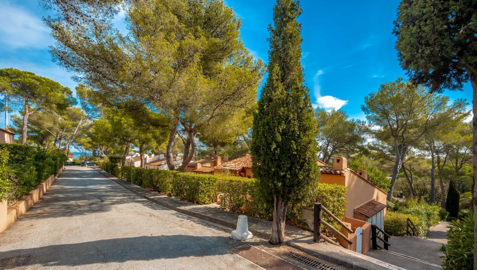 Residence Partenaire Le Domaine De Garlande キャバレール・シュル・メール エクステリア 写真