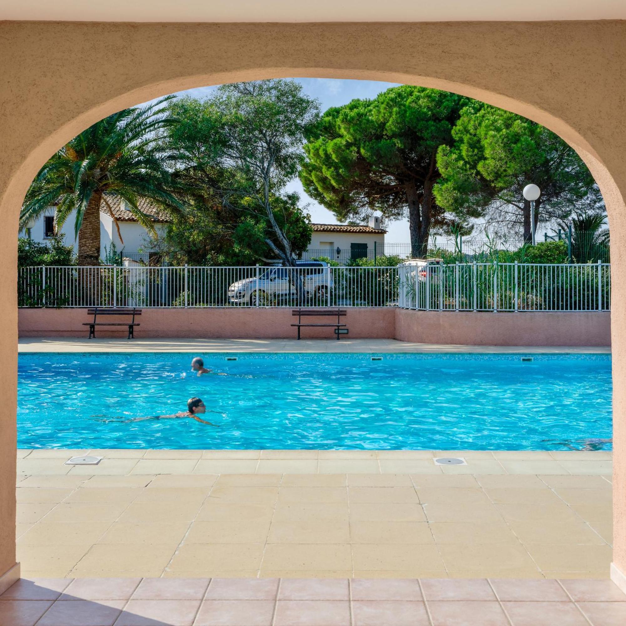 Residence Partenaire Le Domaine De Garlande キャバレール・シュル・メール エクステリア 写真